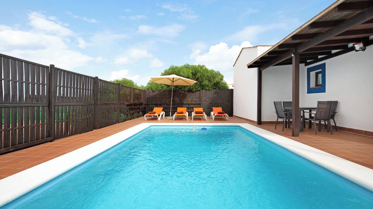 Villaverde Villa | Charming Villa "Susana" with Mountain View, Garden, Terrace & Pool