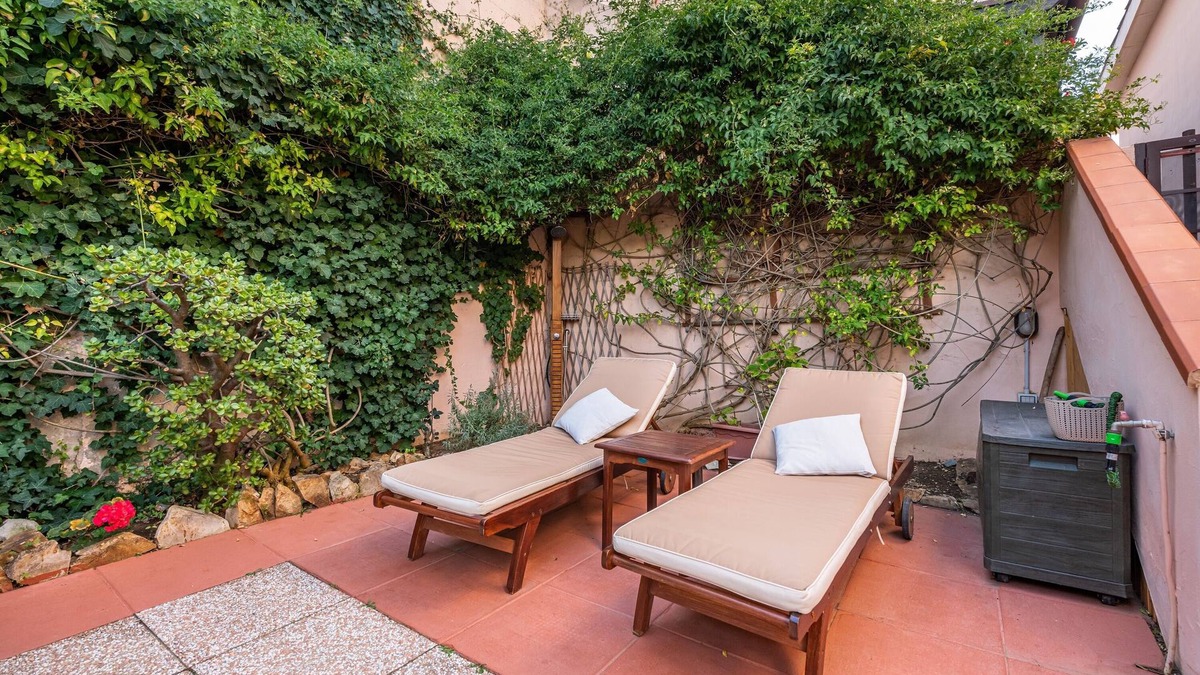 Villasimius Villa | Charming Villa “Villa Lilla” with Wi-Fi, Garden, Balcony & Terrace; Parking Available