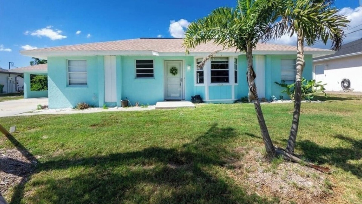 Englewood East Villa | Charming villa with 2 bedrooms, 4 miles from gulf beaches. Dogs welcome!