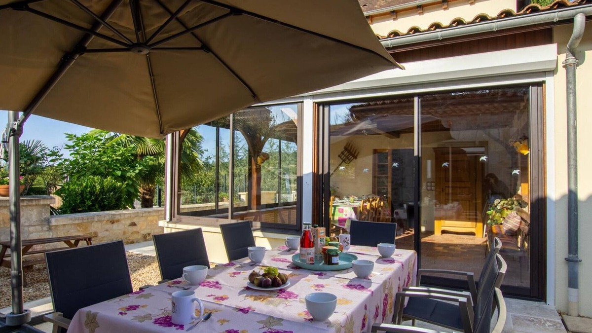 Villamblard Cottage | Charming Villa with Private Pool, Gym, and Garden Near Historic Villages