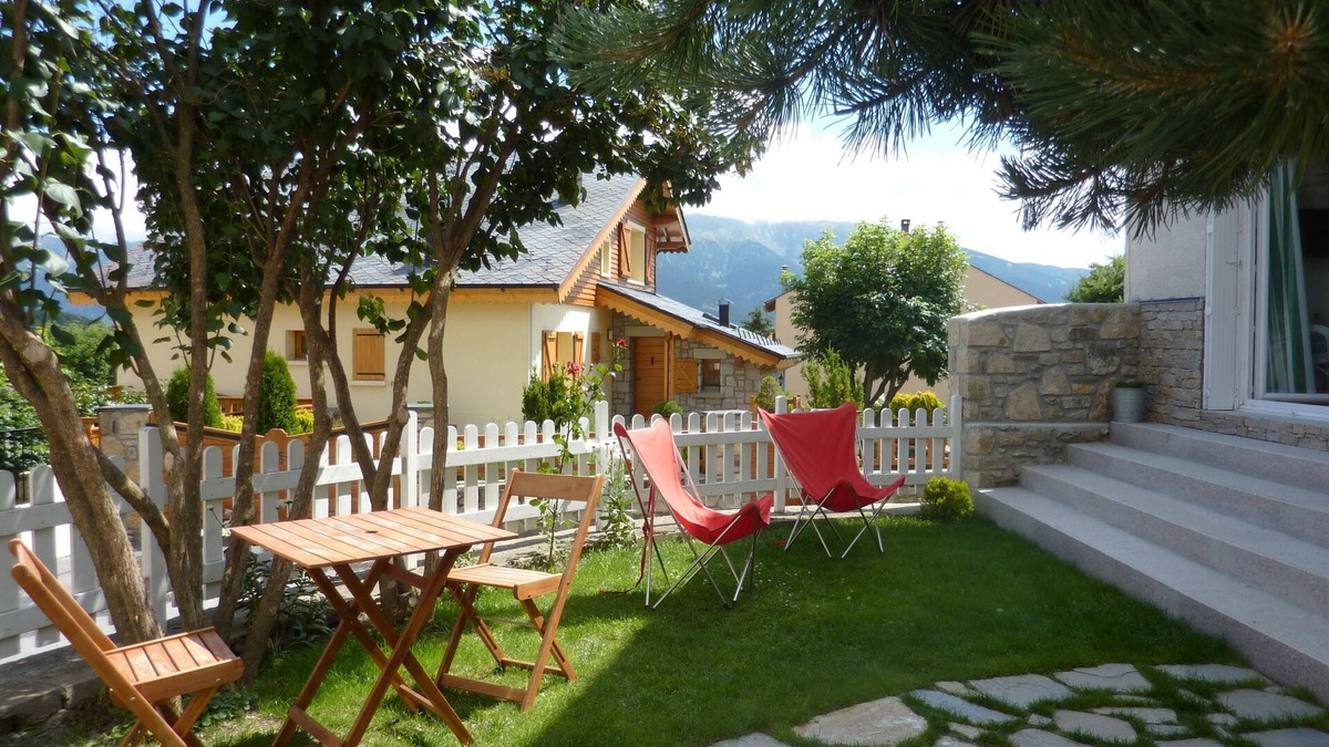 La Llagonne House | Charming village house located in the heart of the Catalan Pyrenees - La Llagonne