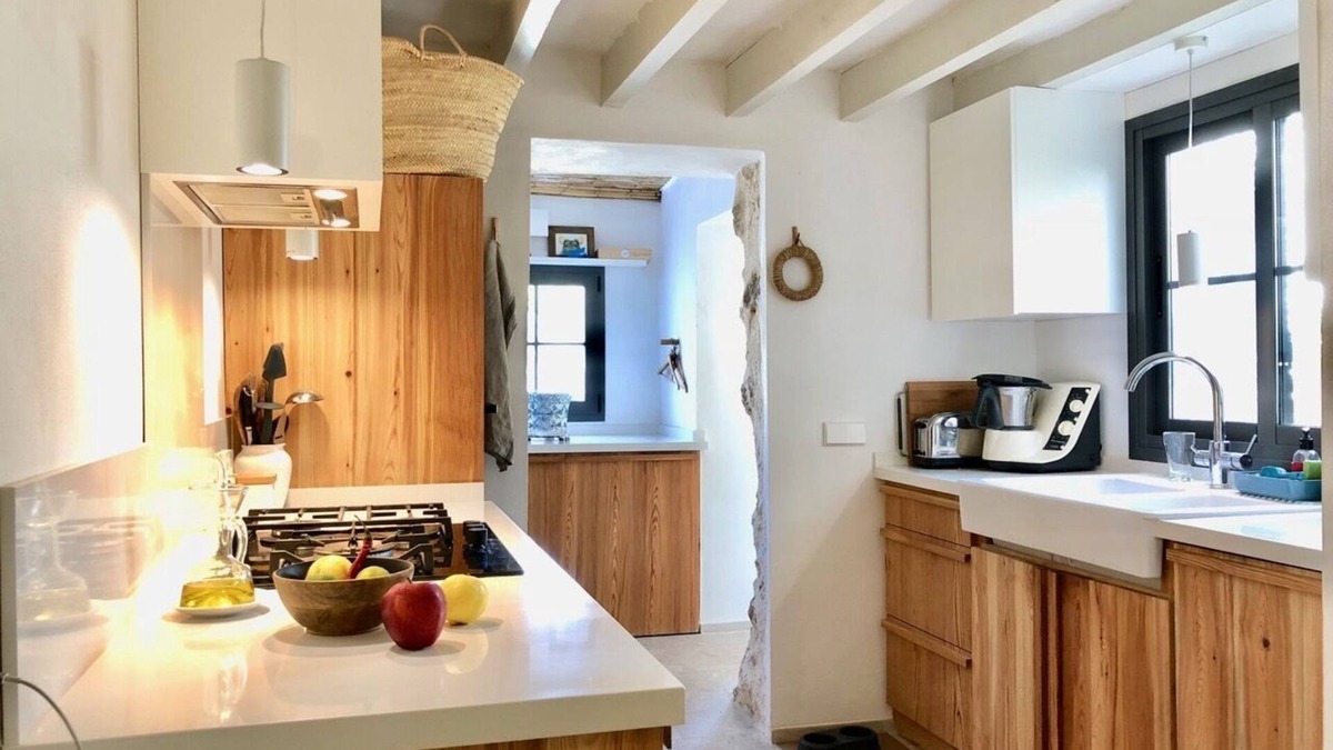 Genova House | CHARMING VILLAGE HOUSE WITH SWIMMING POOL