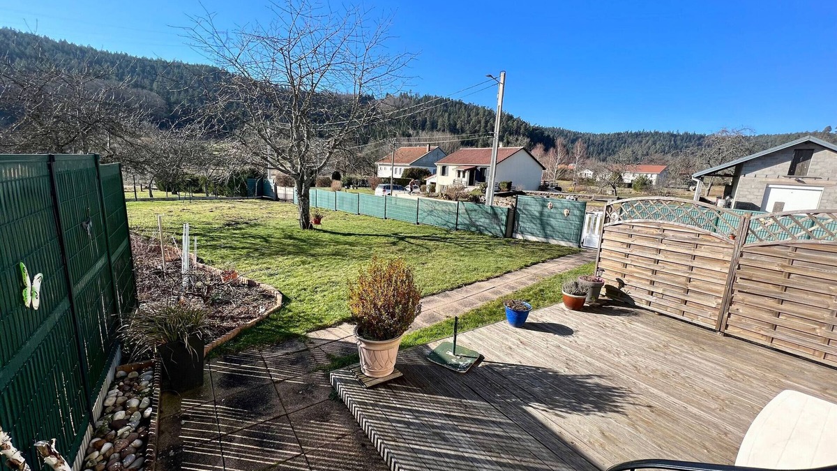 Biffontaine Cottage | Charming Village Retreat: Cozy Cottage with Garden, Near Trails & Skiing, Pet-Friendly!