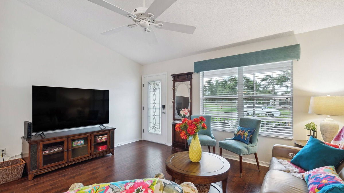 Lynnhaven House | Charming Villages Home w/Lanai & Golf Cart!