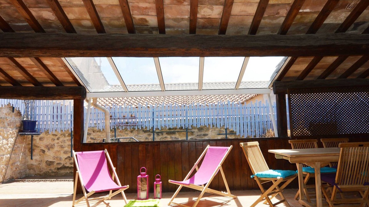 Loupian House | Charming Vineyard House with Patio, Terrace, and Garage - Ideal for Family Getaways