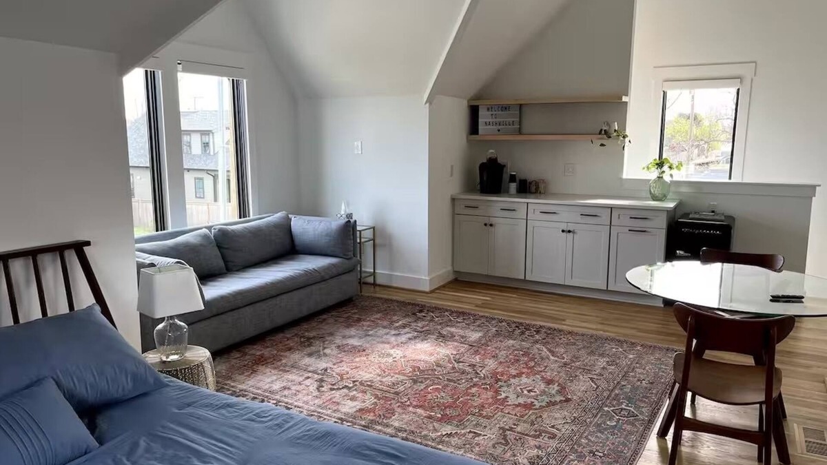 Lockeland Springs House | Charming, walkable bungalow in East Nashville