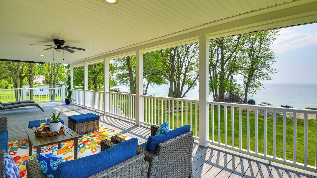 Limerick House | Charming Waterfront Retreat on Lake Ontario