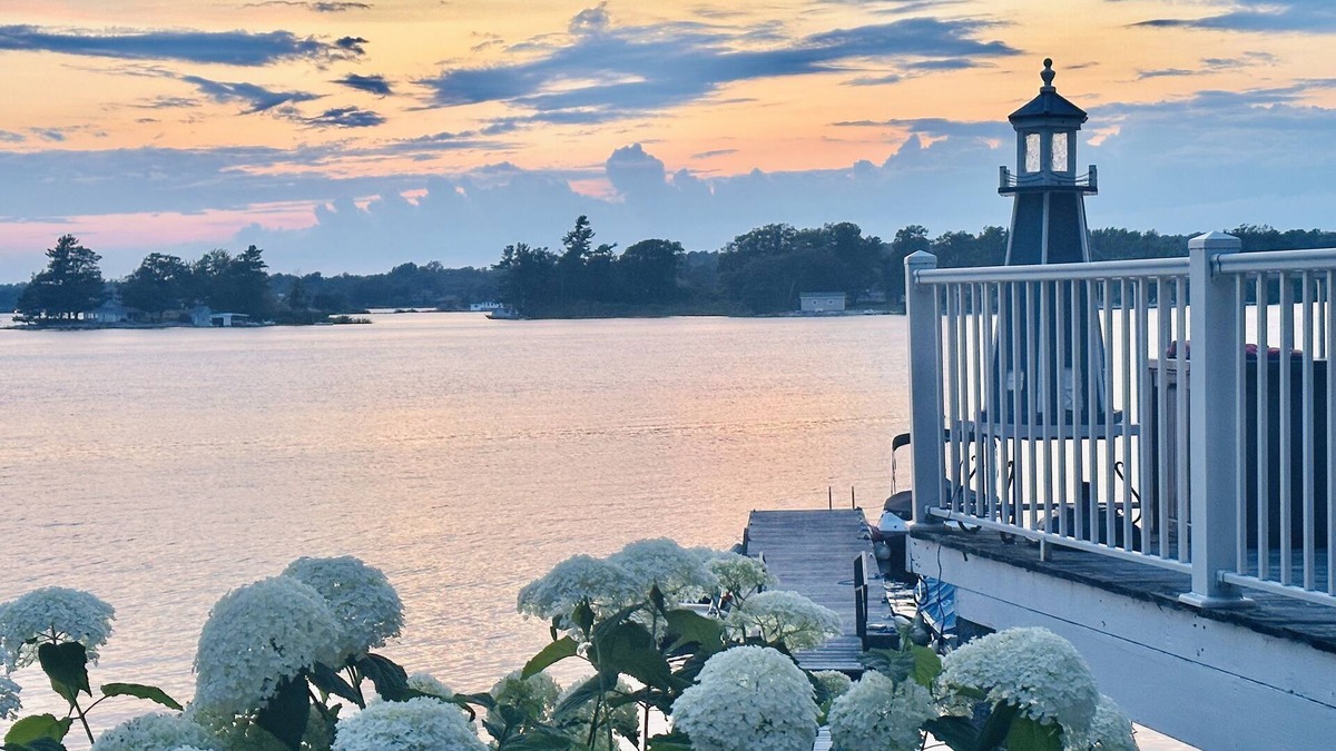 Fishers Landing House | Charming Waterfront House with Detached Cabin