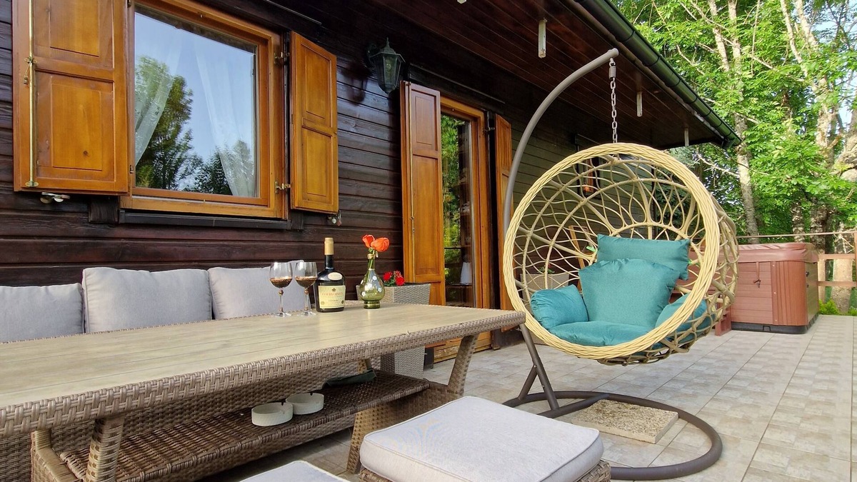 Sertic Poljana House | Charming wood house with outdoor hot tub located in National park Plitvice lake.