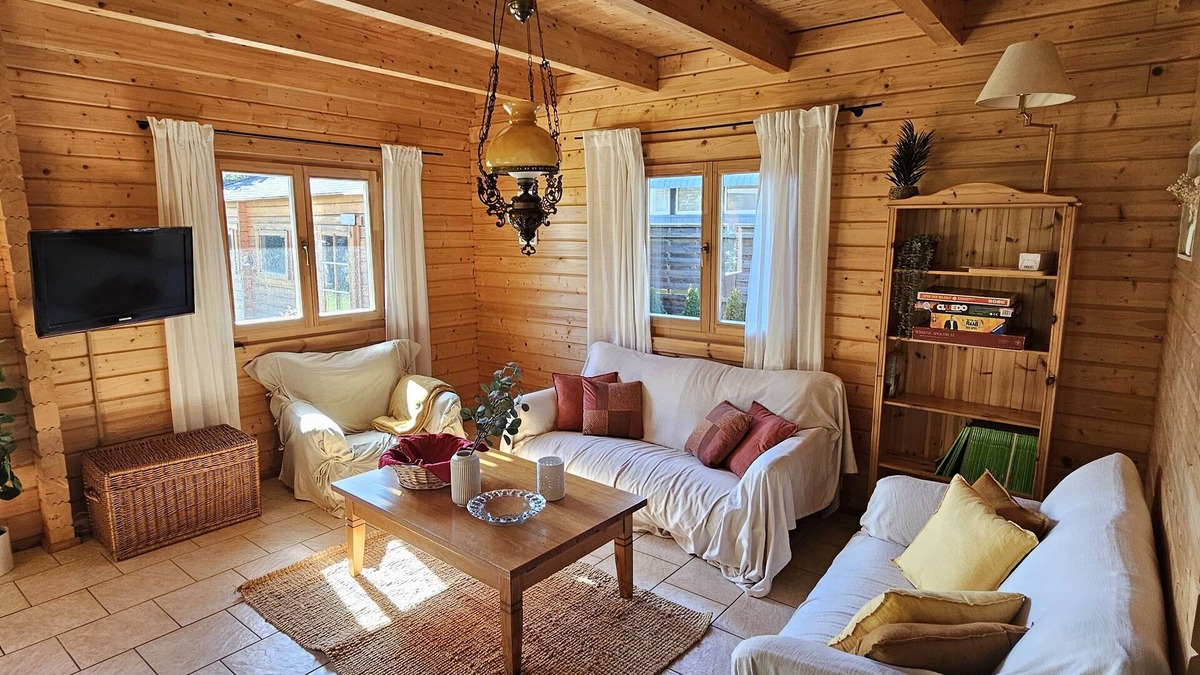 Huertgenwald House | Charming wooden block vacation home with garden