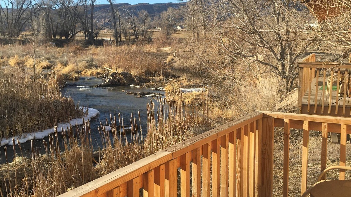 Sevier Cabin | Charming WoodlandCabin with Stunning River Views!
