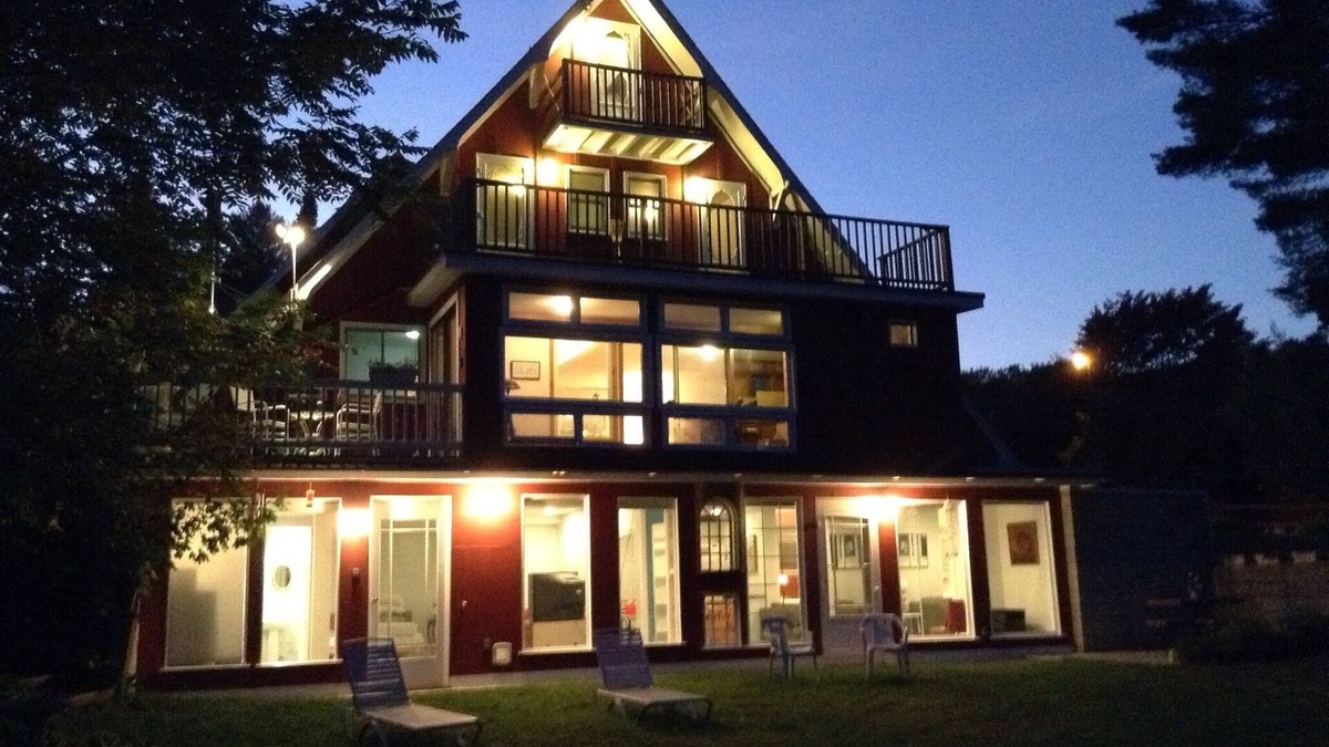 Campton Ski Chalet | Charming woodsy chalet