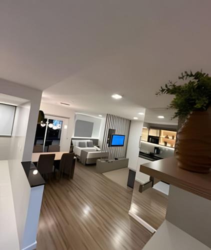 Sorocaba Apartment | Charmoso e tecnológico! Piscina panorâmica!