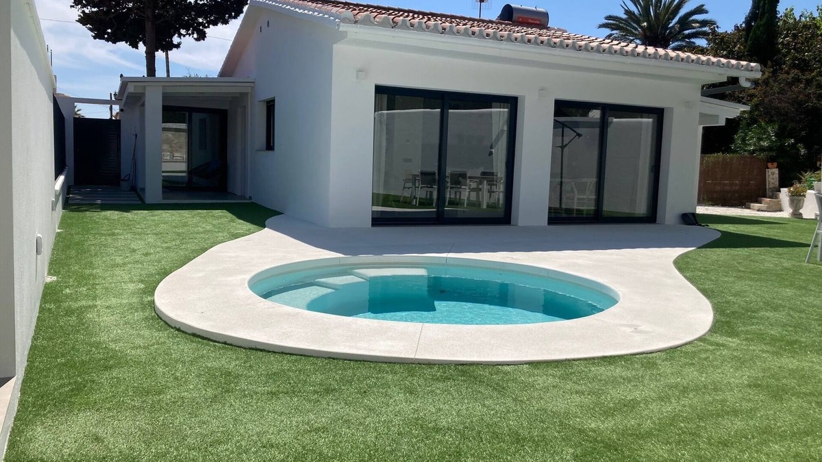Urbanizacion Costabella Villa | Charmy house