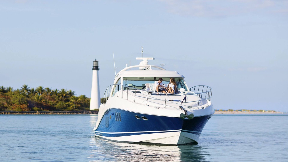 Downtown Miami Boat Rental | Charter 60ft Sea Ray Private Yacht