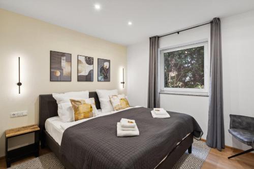 Hamelin Apartment | Charysma - Aurum-Suite, modernes & elegantes Design, Parkplatz, Terrasse