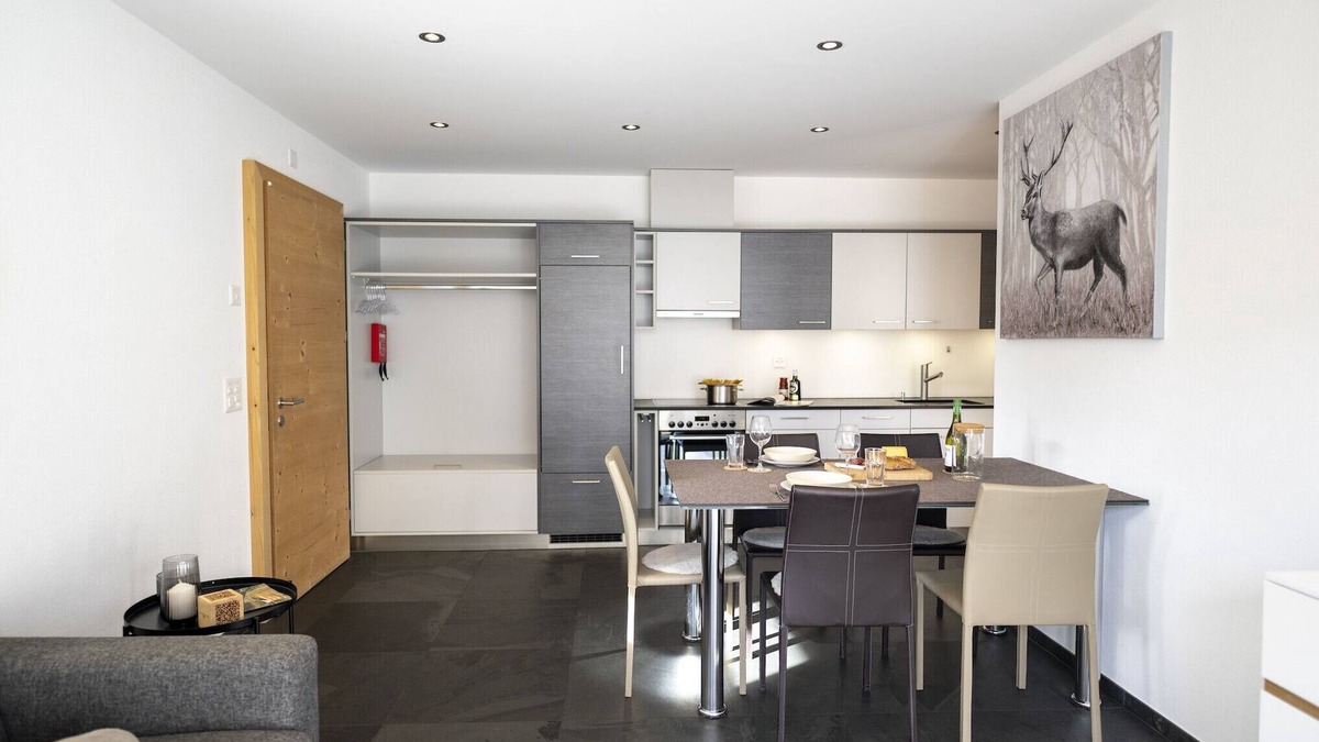 Ftan Apartment | Chasa Fionas: Quiet 2.5-room flat with seating area