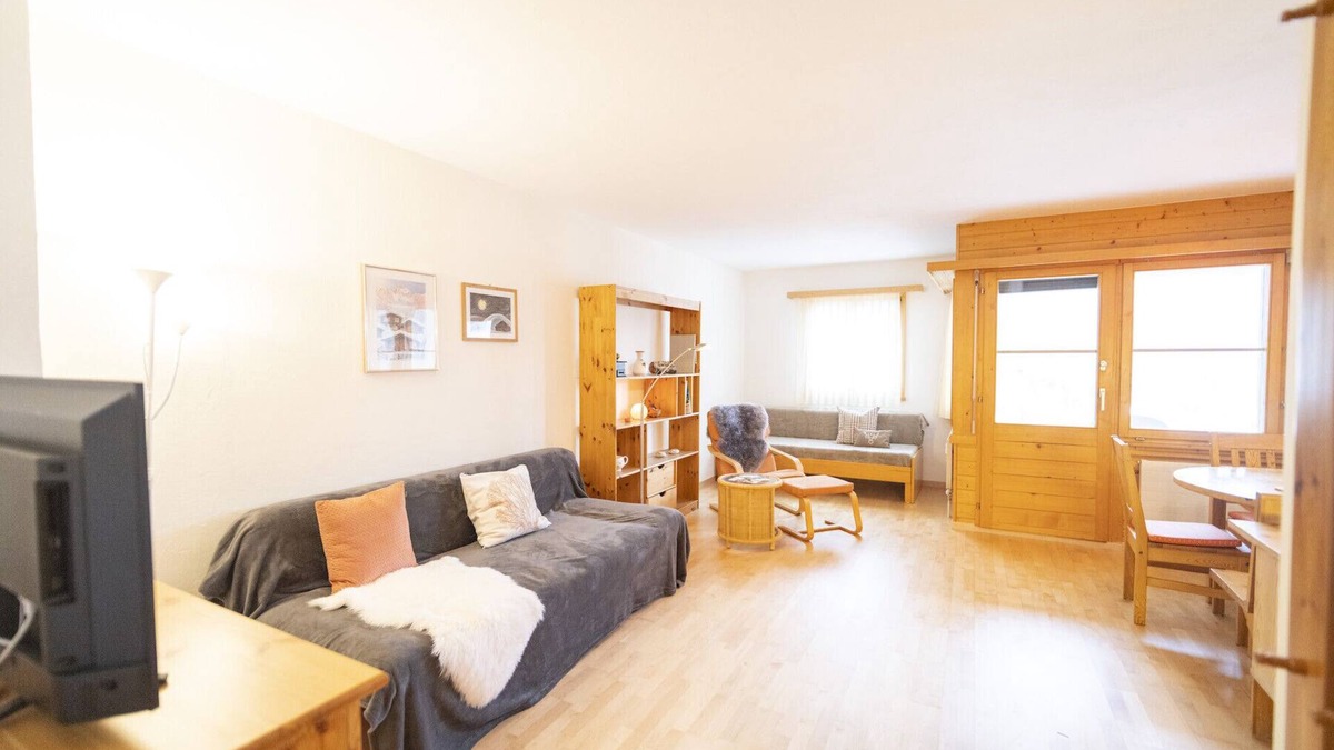 Ardez Apartment | Chasa Trais Fluors: Cozy 2.5-room apartment in Ardez