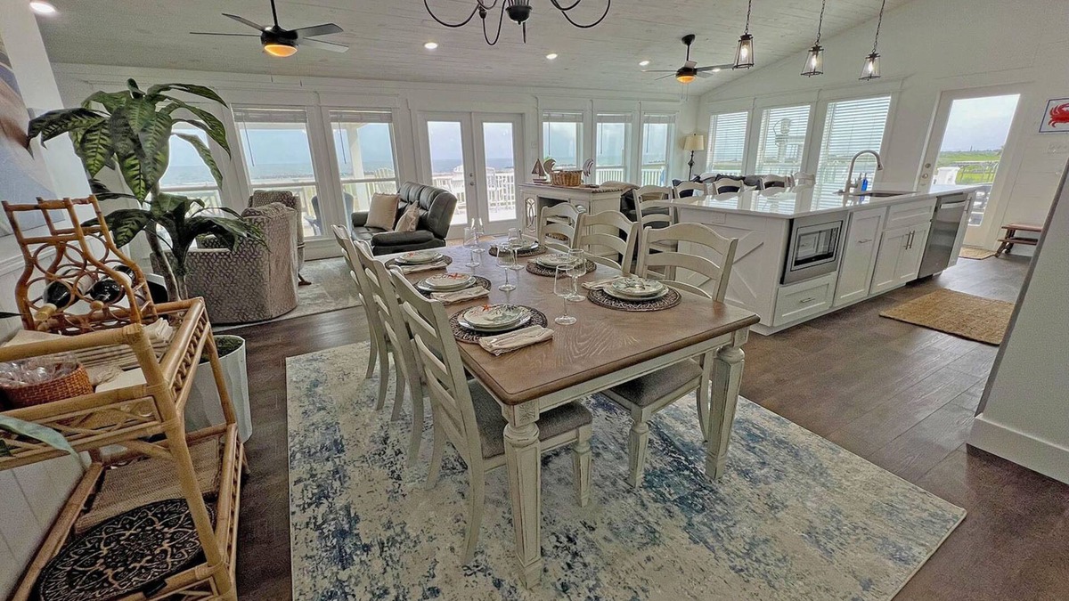 Grand Isle House | Chasin Tail - Beachfront - Island Realty