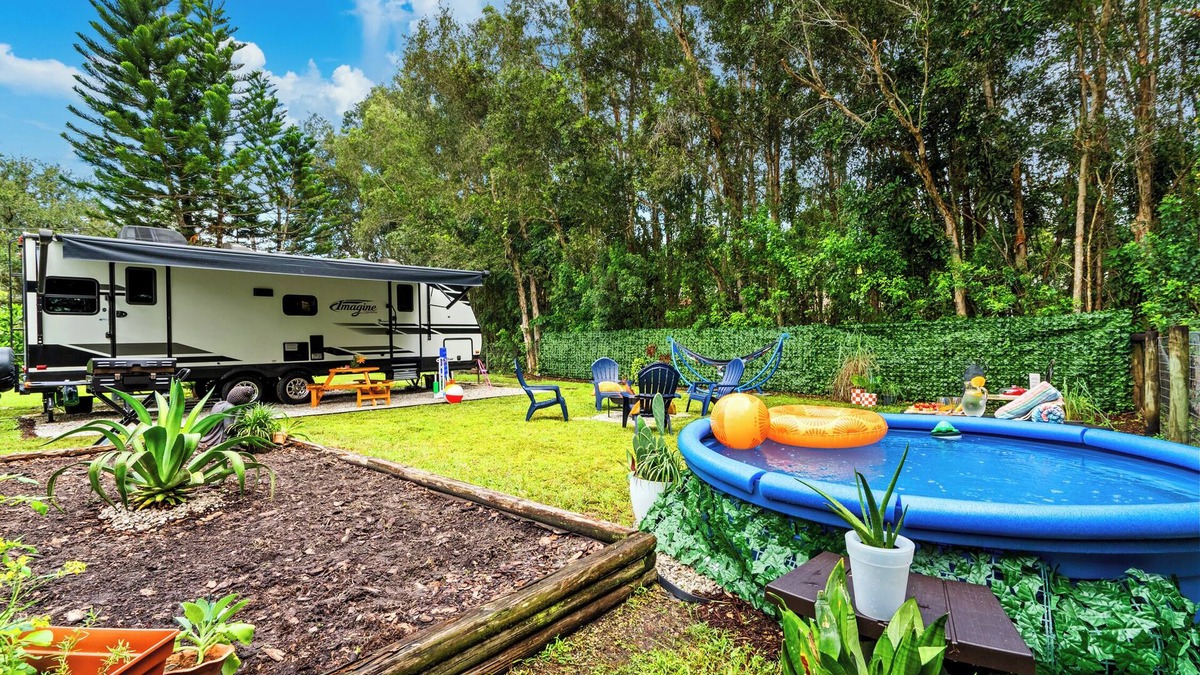 Jupiter Farms House | Chat + Chill RV Cozy and Serene retreat - enjoy Nature and the Beach Jupiter FL