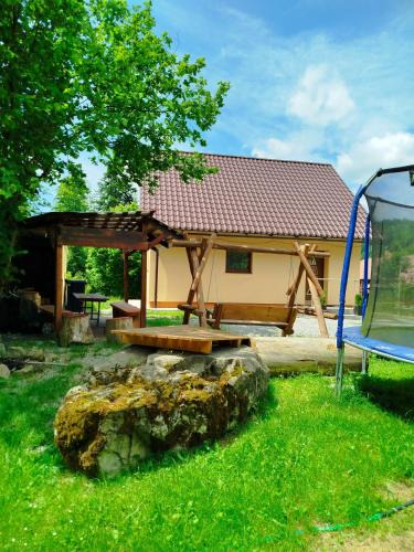 Oscadnica Ski Chalet | Chata Raztoka