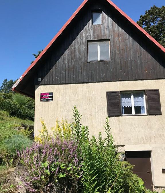 Chribska Cabin | Chata u koupaliště