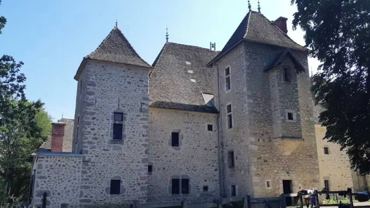 Saint-Paul-les-Monestier Other | Chateau de Rivoiranche gite 9 persons