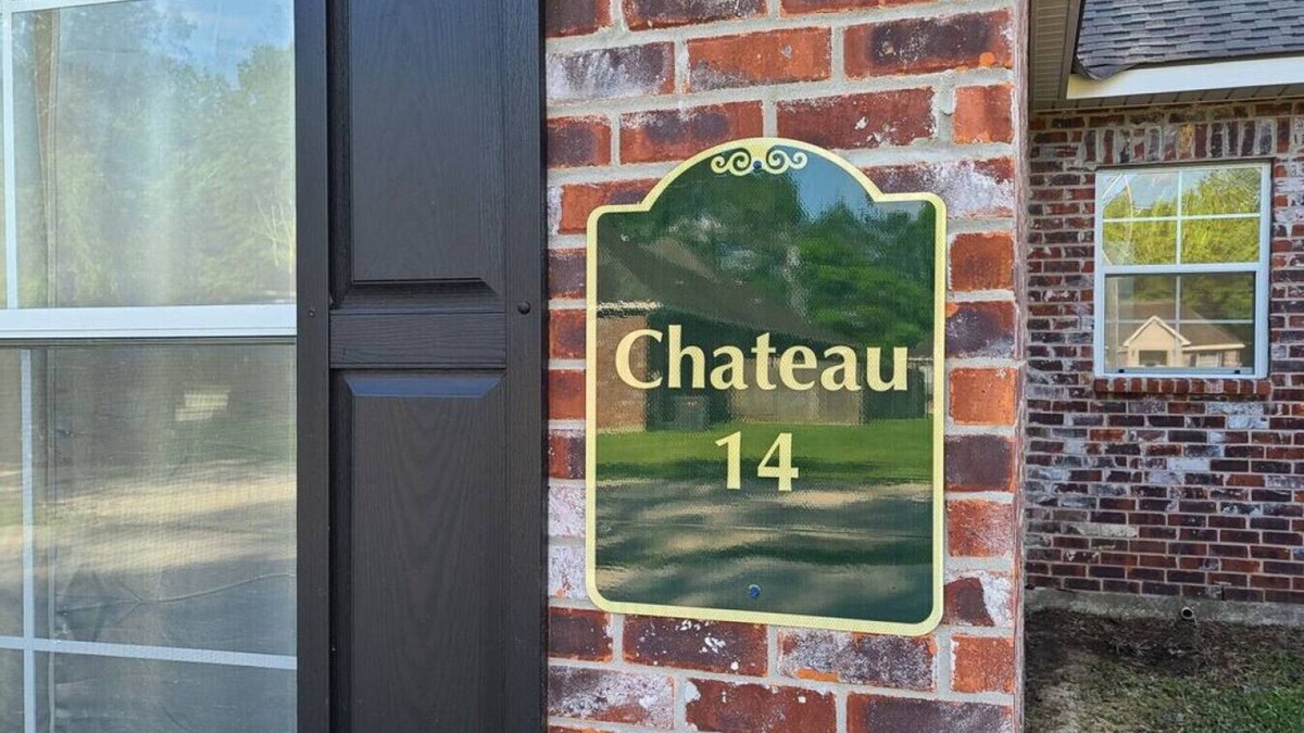 Pine Grove Apartment | Chateau 14, spacious townhouse in Tickfaw, LA