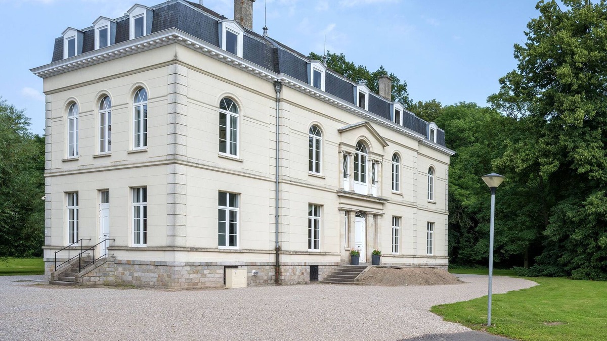 Cappelle-en-Pevele Other | Chateau Dans Parc Arboré