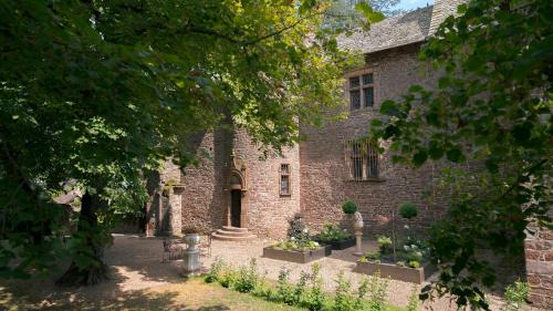 Onet-le-Chateau Bed & Breakfast | Chateau de Canac