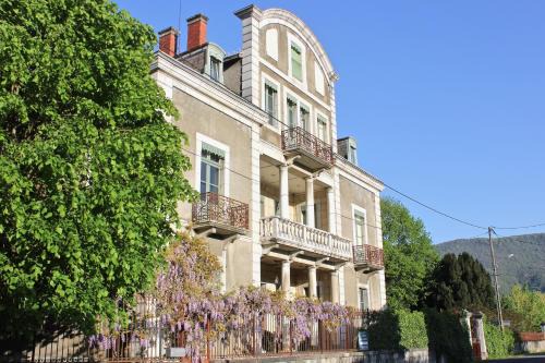 Salechan House | Chateau de La Lanette