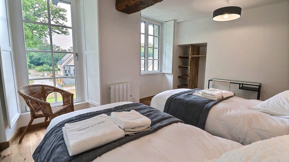 Chavagne Bed & Breakfast | Chateau des Fontenelles