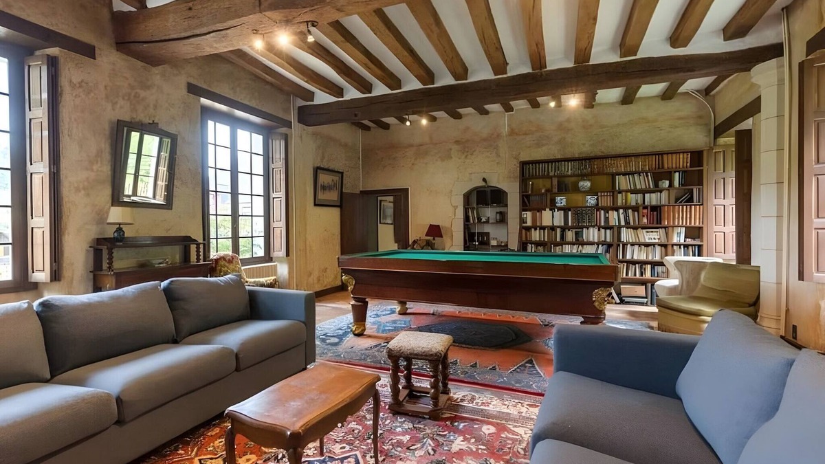 Villiers-au-Bouin Villa | Château in Touraine with Private Park