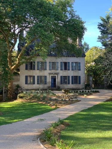 Foissac Bed & Breakfast | Chateau Mas de Pradie B&B Fountain view room