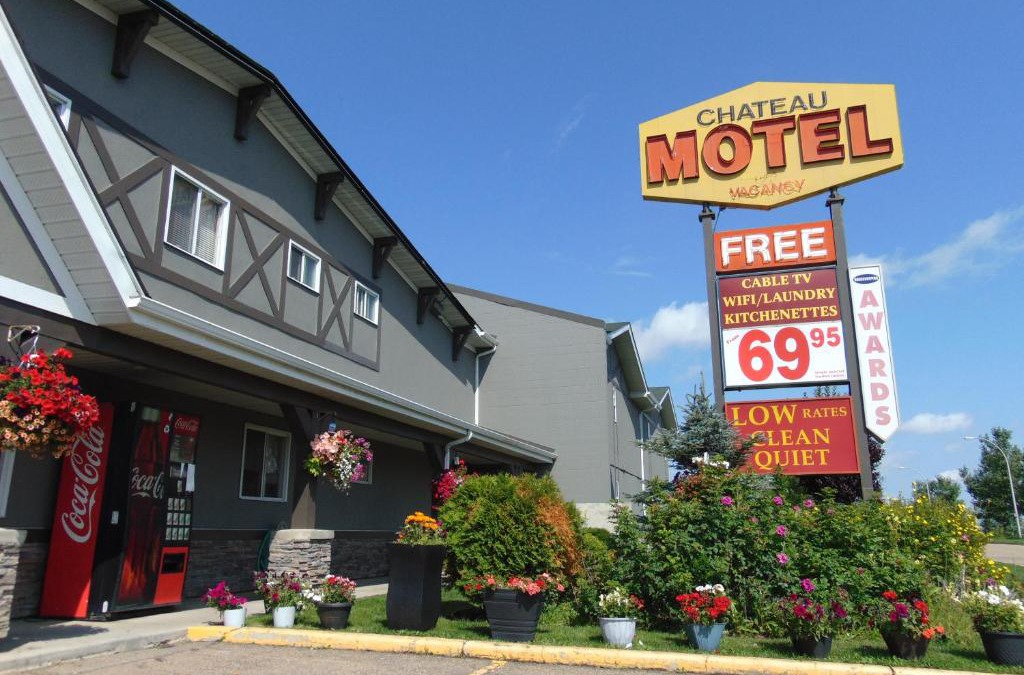 Southwest Edmonton Hotel | Chateau Motel