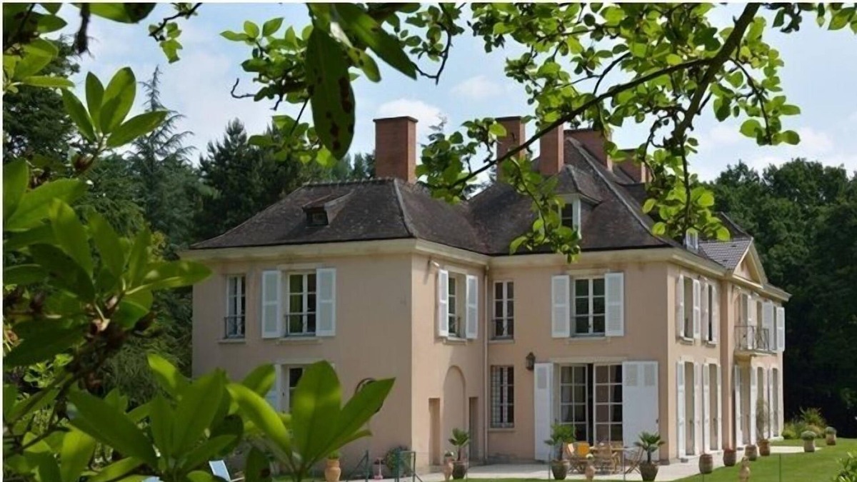 Rochefort-en-Yvelines House | CHÂTEAU NEAR PARIS YVELINES