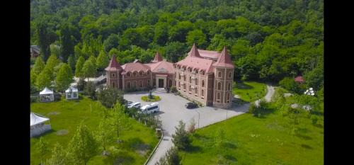 Qusar Hotel | Chateau Qusar Hotel & Restaurant