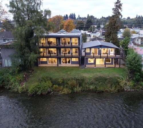 Campbell River Hotel | Chateau Riverside