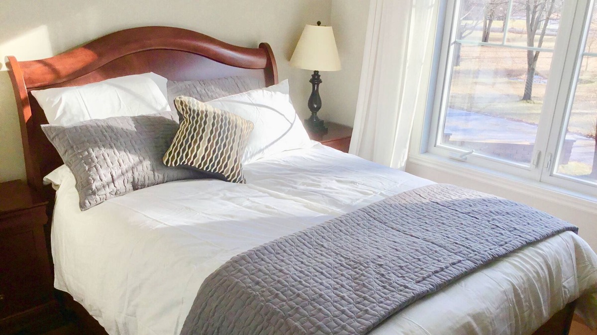 Venise-en-Quebec Apartment | Château Venise - Lake Champlain Waterfront Luxury Inn - Garden View with Kitchen