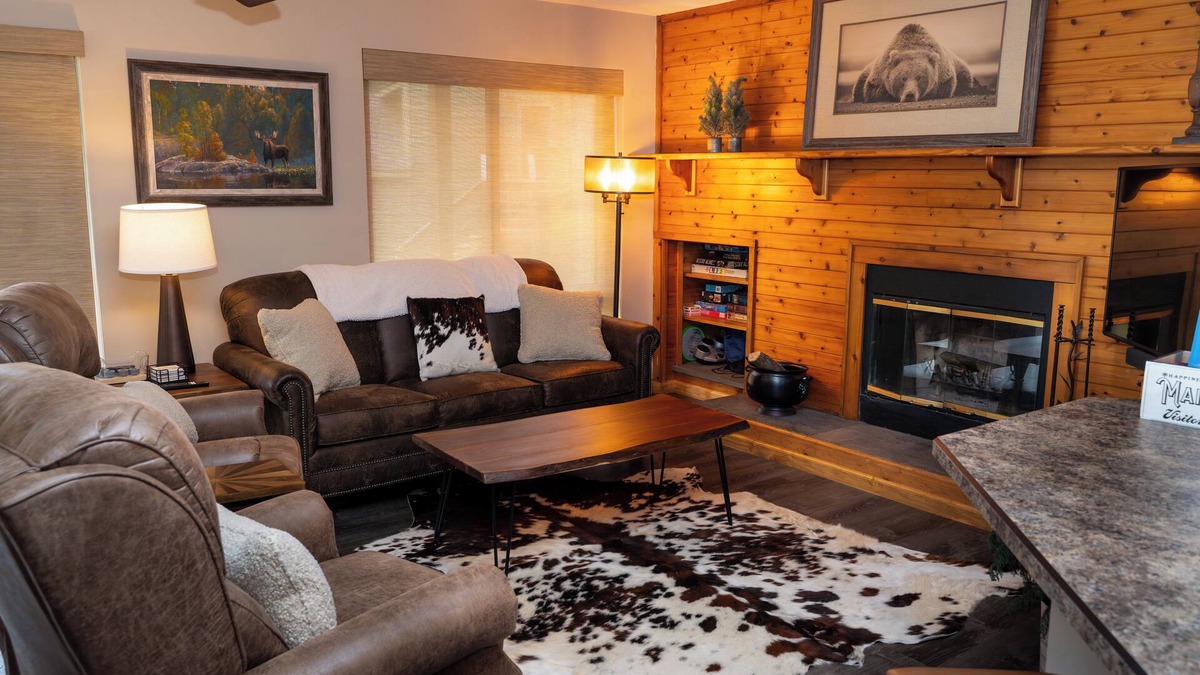 Hidden Valley Condo | Chateau W a Ski-in Ski-out upscale 2-bedroom condo