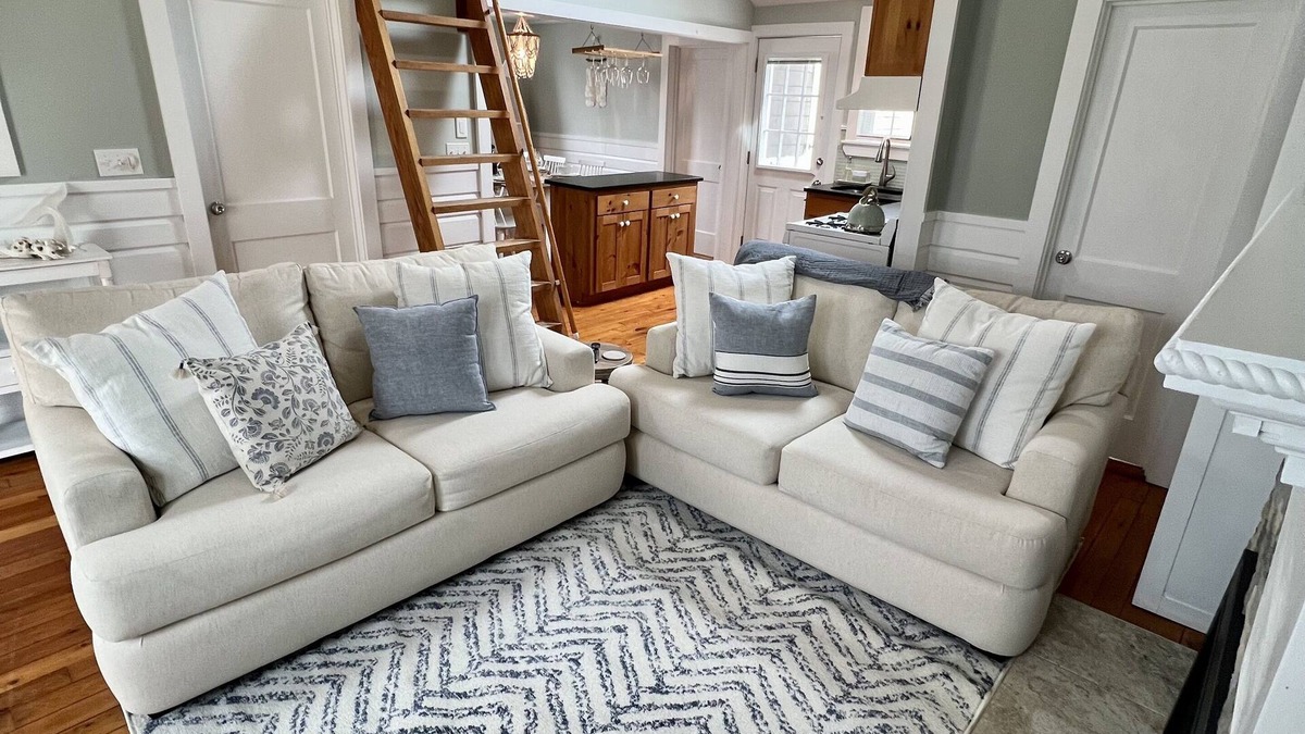 South Chatham Cottage | Chatham Beach Cottage + loft Walk to the Beach