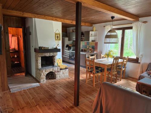 Skrzeszew House | Chatka Poddębie