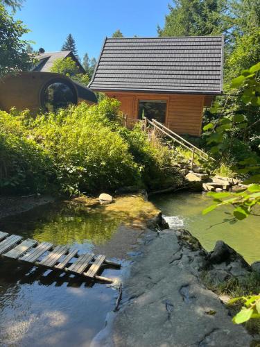 Wegierska Gorka Ski Chalet | Chatka z sauną nad rzeką