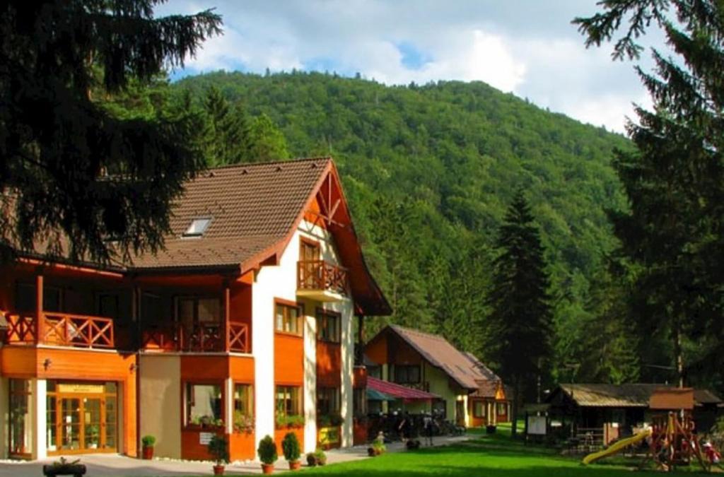 Blatnica Bed & Breakfast | Chatova osada Gader