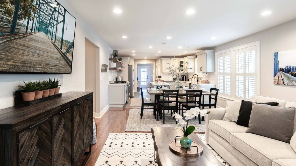 North Chattanooga House | Chattadventure Haven - Northshore Relax + Ride!