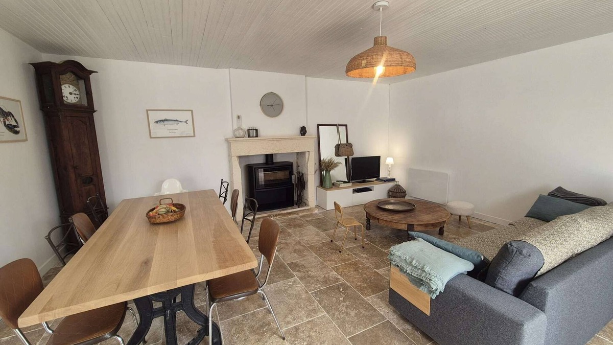 Saint-Georges-d'Oleron Villa | ⭐️Chaucre/Charming house/Heart of village⭐️