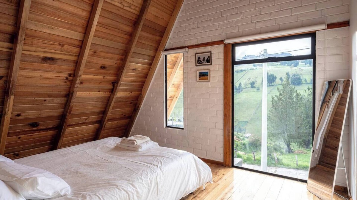 Guaranda Ski Chalet | Chaupi House Mountain View Near Volcano