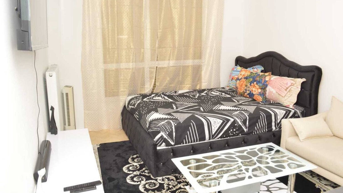 Bobigny Apartment | Cheap Professional Beautiful Studio Apartment