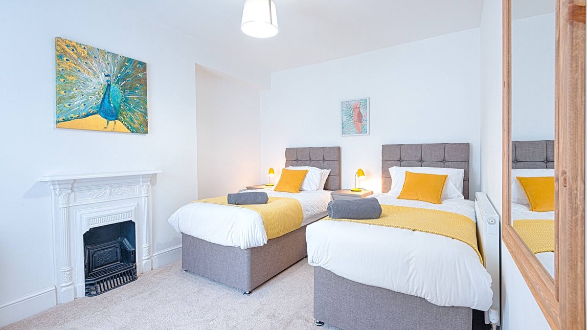 Cwmbrwla House | Check it out, Eatons house