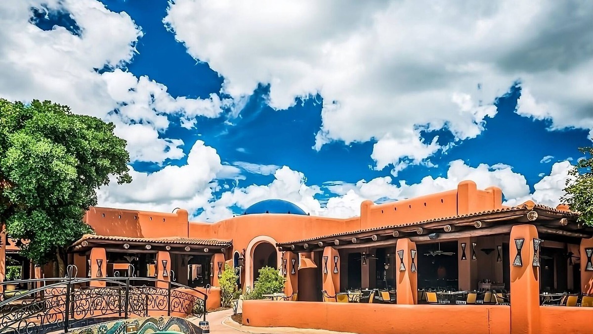 Livingstone Apartment | Check Out Victoria Falls National Park! Two Units with Garden View, Pool & Spa!